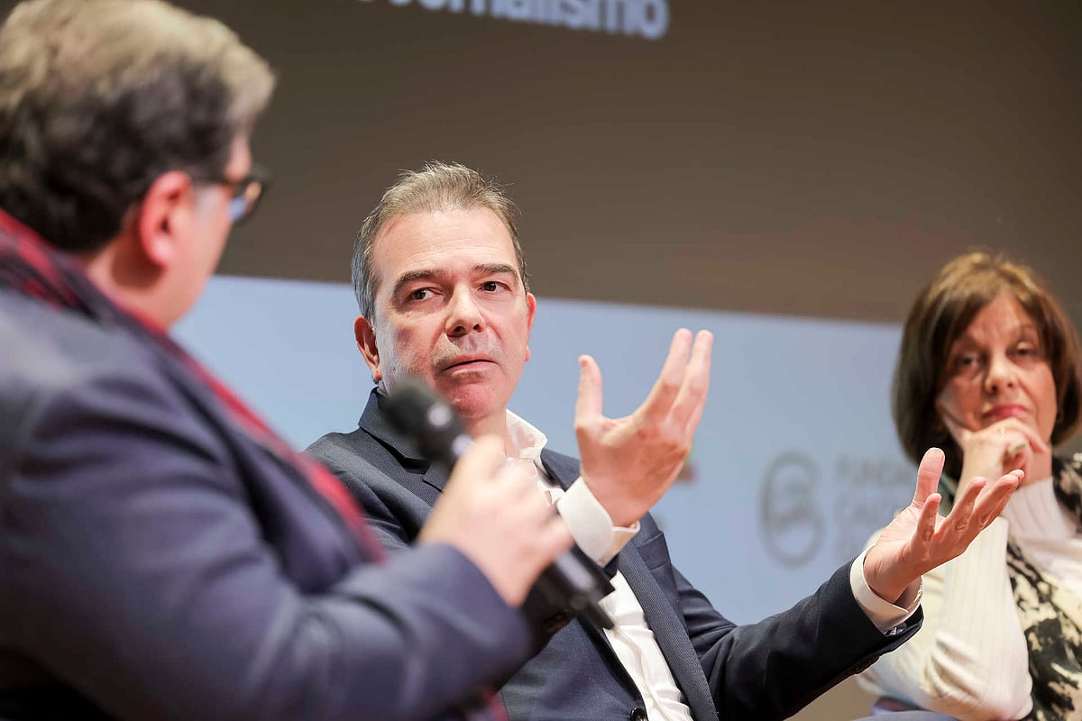 Diretor-adjunto do DN, Leonídio Paulo Ferreira, com os diretor de informação da TVI CNN´e Lusa, Nuno Santos Luísa Meireles